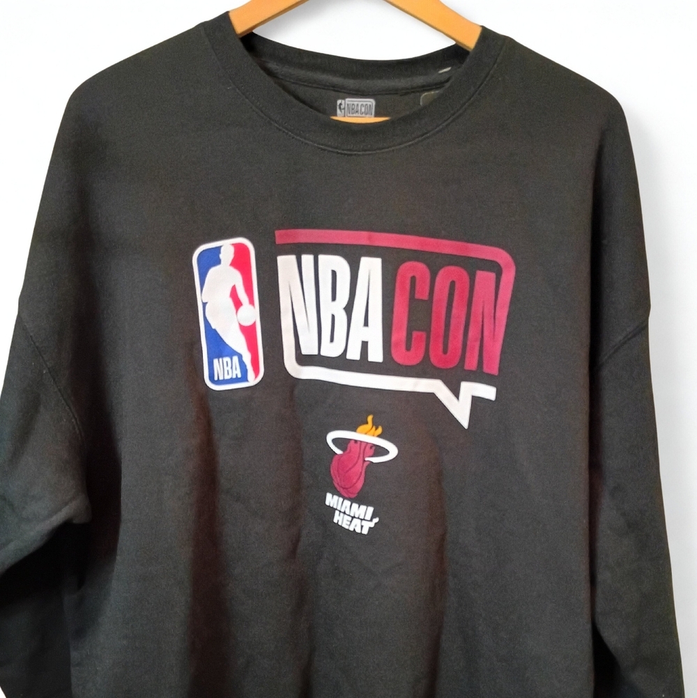 NBA Con Miami Heat Black Crew Neck Sweatshirt Big & Tall 2XL New With Tags